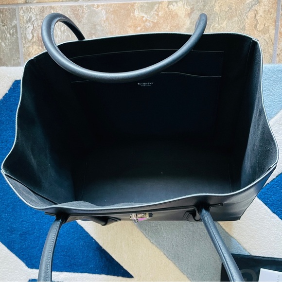 Brand New Givenchy Antigona Lock Soft Calfskin Black Leather Unisex Tote… - Picture 4 of 15